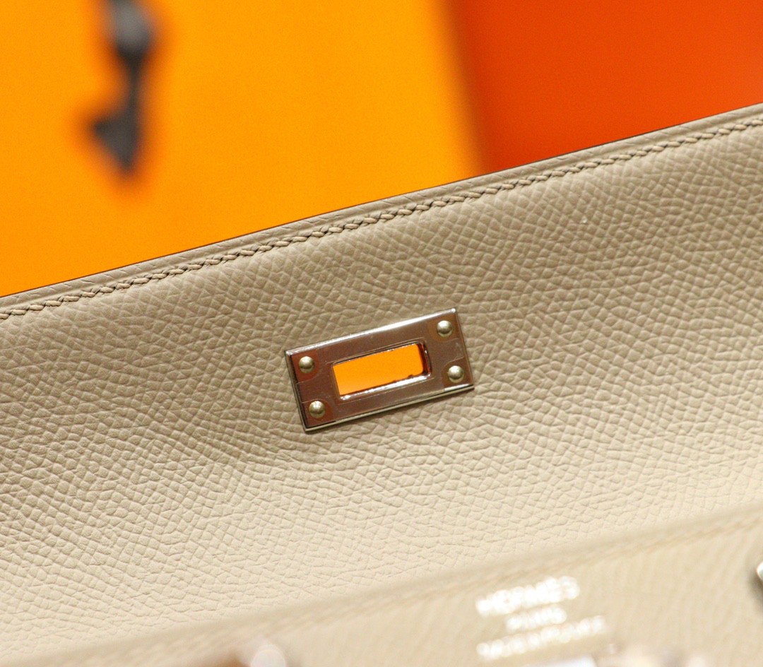 Hermès（爱马仕）Kelly 凯莉包 风衣灰 Epsom 小牛皮 全手缝 银扣 25cm