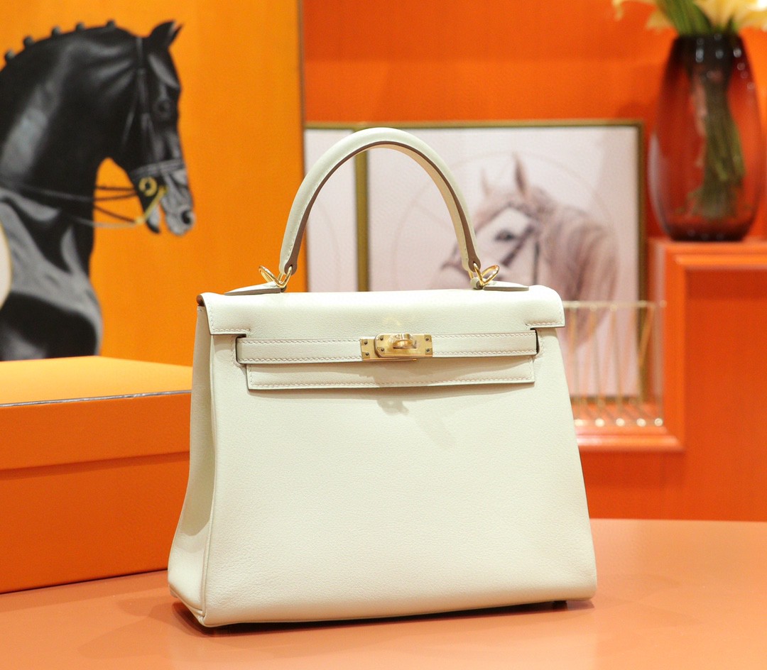 Hermès（爱马仕）Kelly 凯莉包 奶昔白 Swift 全手缝 金扣 28cm