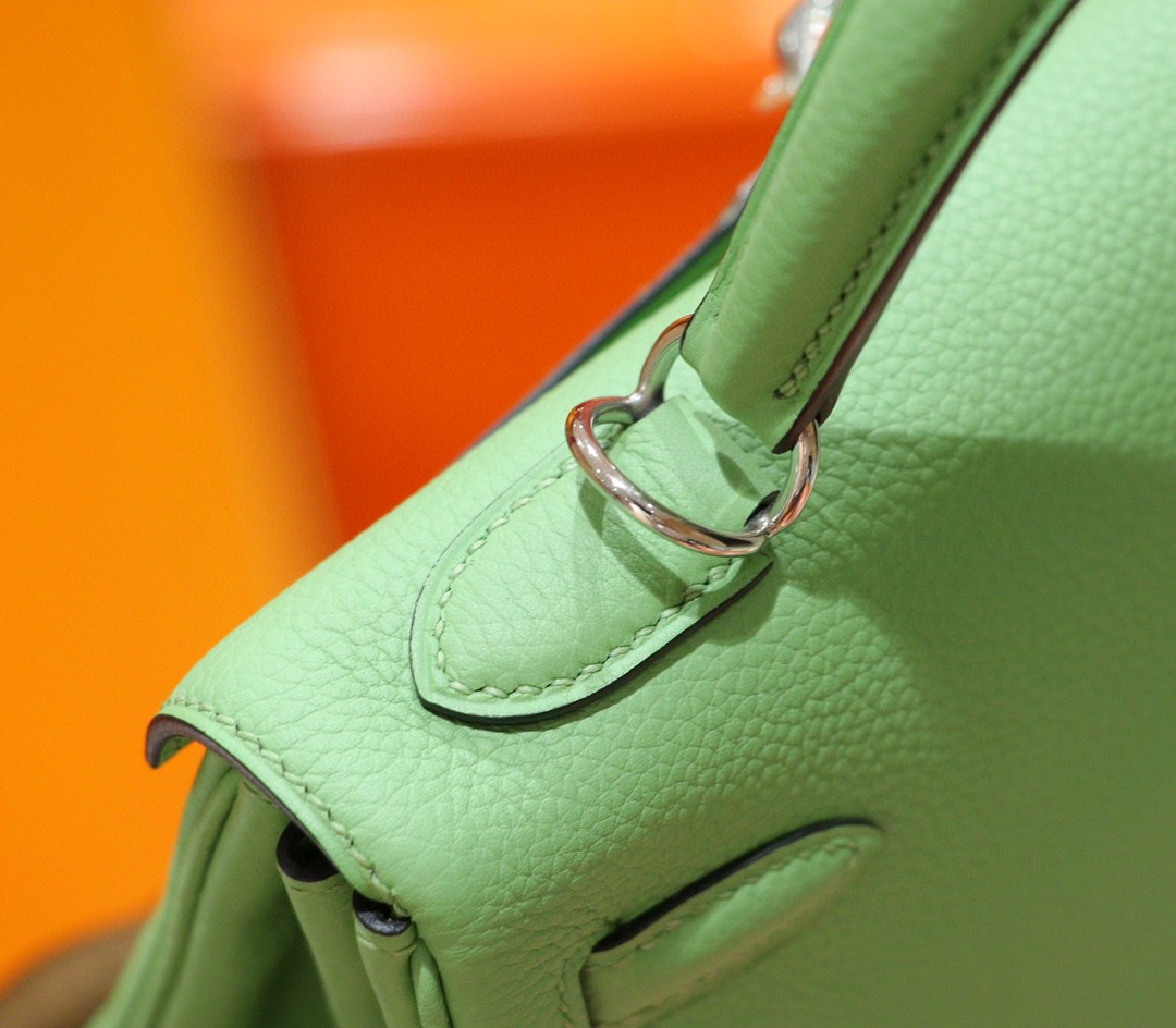 Hermès（爱马仕）Kelly 凯莉包 牛油果绿 Togo 全手缝 银扣 28cm