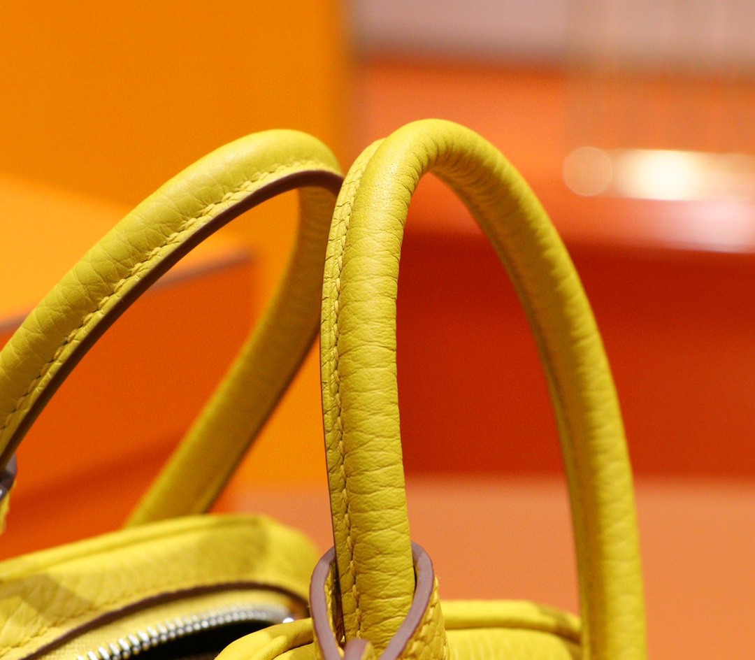 Hermès（爱马仕）Lindy 琳迪包 琥珀黄 Togo小牛皮 全手缝 银扣 20cm