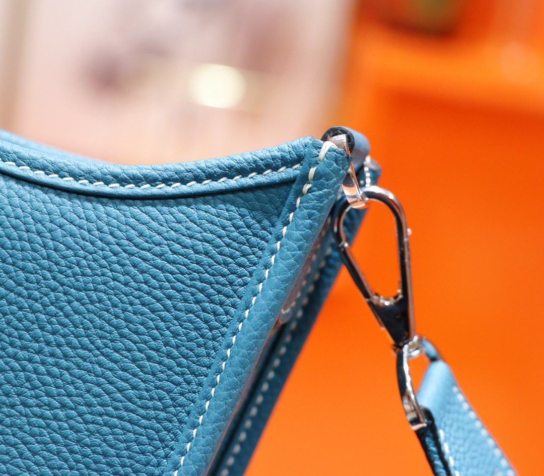 Hermès（爱马仕）Evelyne 伊芙琳 牛仔蓝 Togo 小牛皮 银扣 28cm