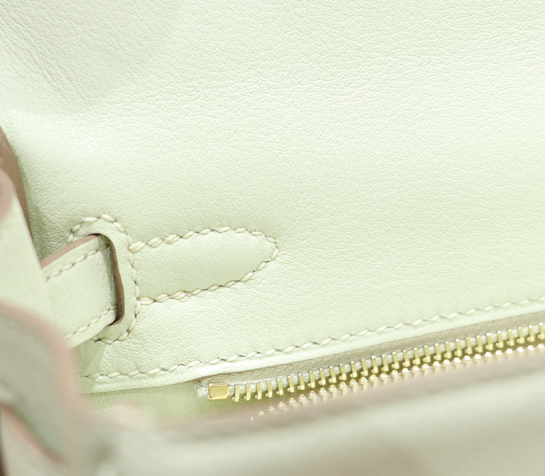 Hermès（爱马仕）Kelly 凯莉包 奶昔白 Swift 全手缝 金扣 28cm
