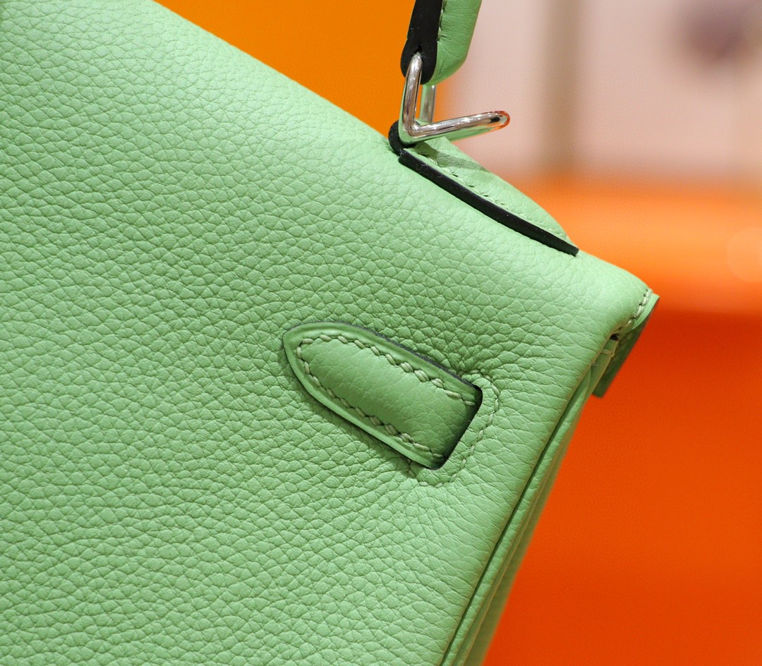 Hermès（爱马仕）Kelly 凯莉包 牛油果绿 Togo 全手缝 银扣 28cm