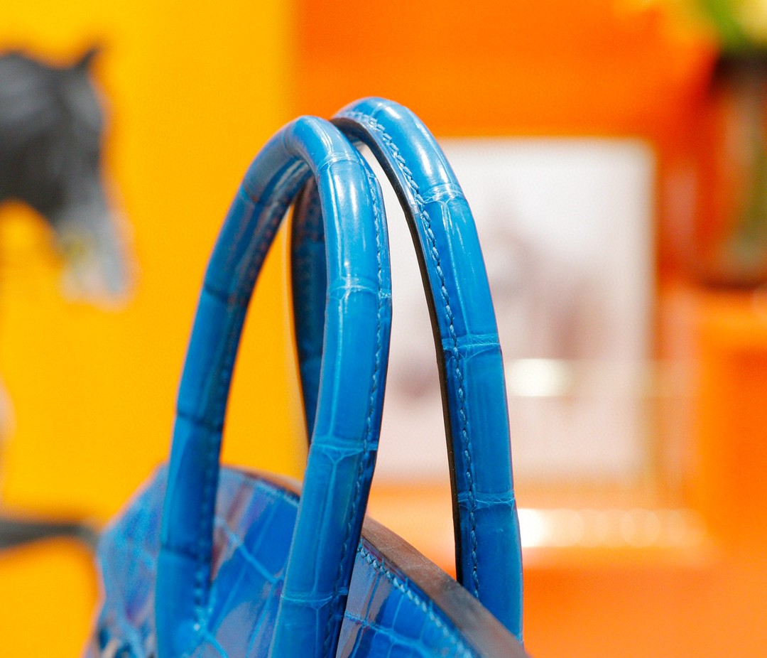 Hermès（爱马仕）Birkin 铂金包 亮面鳄鱼皮 伊兹密尔蓝 银扣 25cm