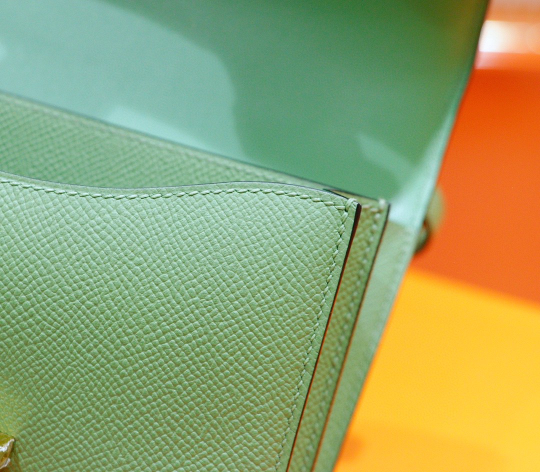 Hermès（爱马仕）Constance 空姐包 竹子绿 Epsom 全手缝 小牛皮 金扣 19cm