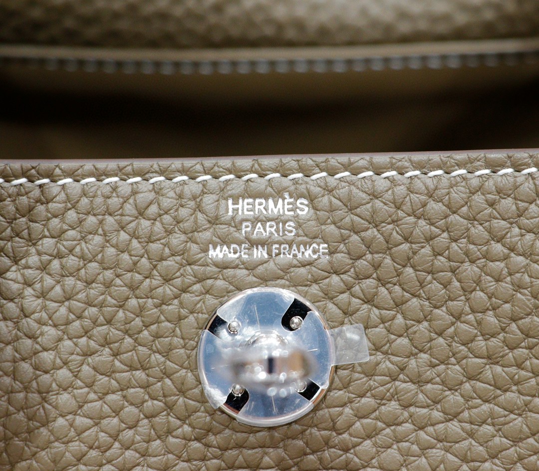 Hermès（爱马仕）Lindy 琳迪包 大象灰 全手缝 Togo小牛皮 银扣 20cm