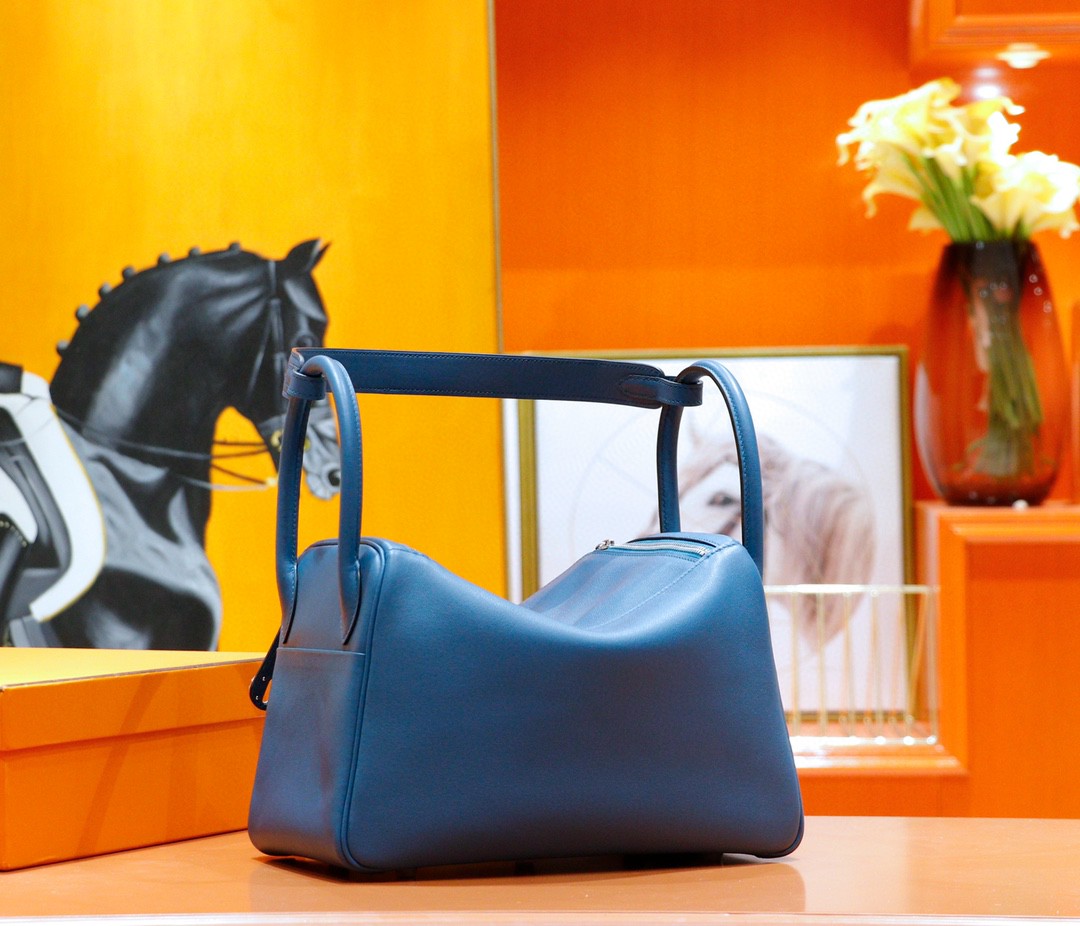 Hermès（爱马仕）Lindy 琳迪包 深邃蓝 Swift皮 银扣 30cm 全手缝