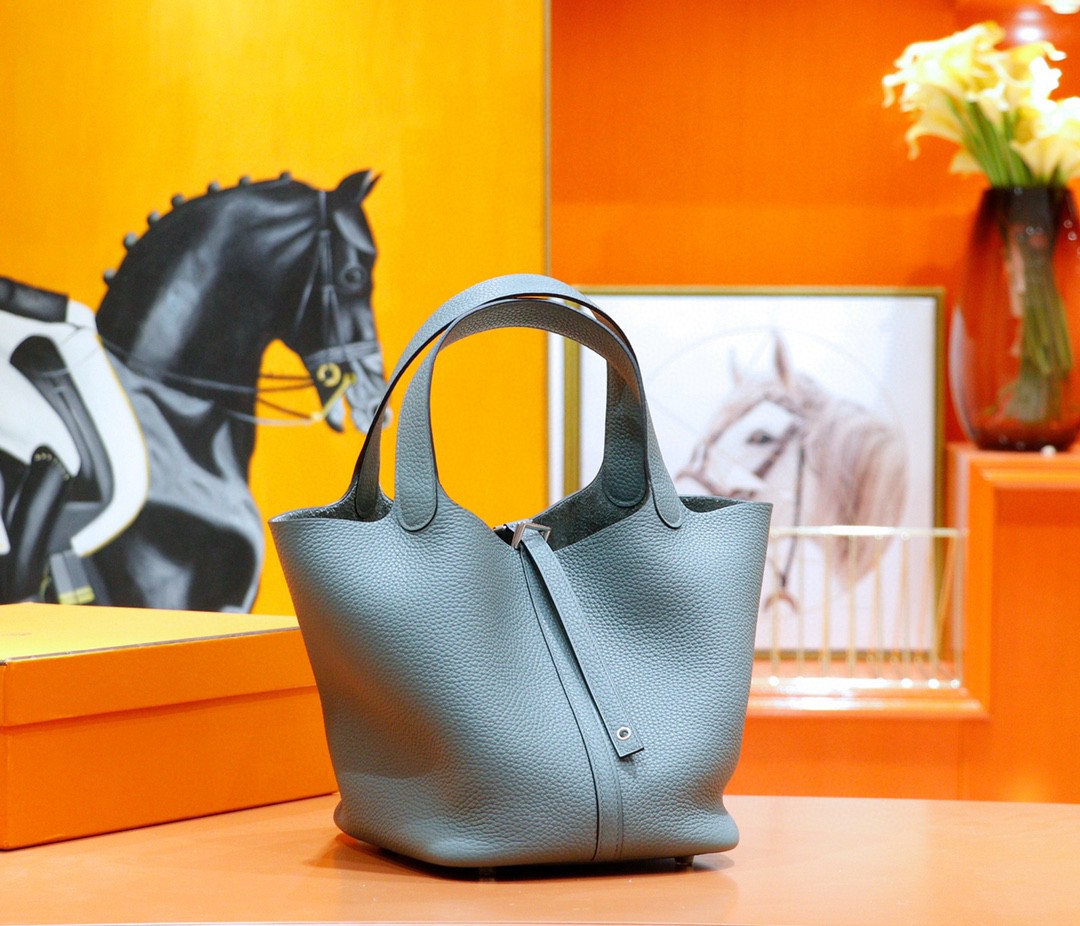 Hermès（爱马仕）Picotin 菜篮子 杏仁绿 Togo 全手缝 银扣 22cm