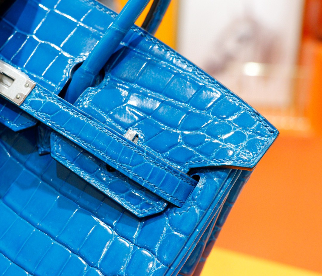 Hermès（爱马仕）Birkin 铂金包 亮面鳄鱼皮 伊兹密尔蓝 银扣 25cm
