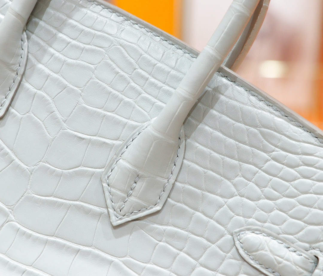 Hermès（爱马仕）Birkin 铂金包 奶油白 雾面鳄鱼皮 银扣 25cm