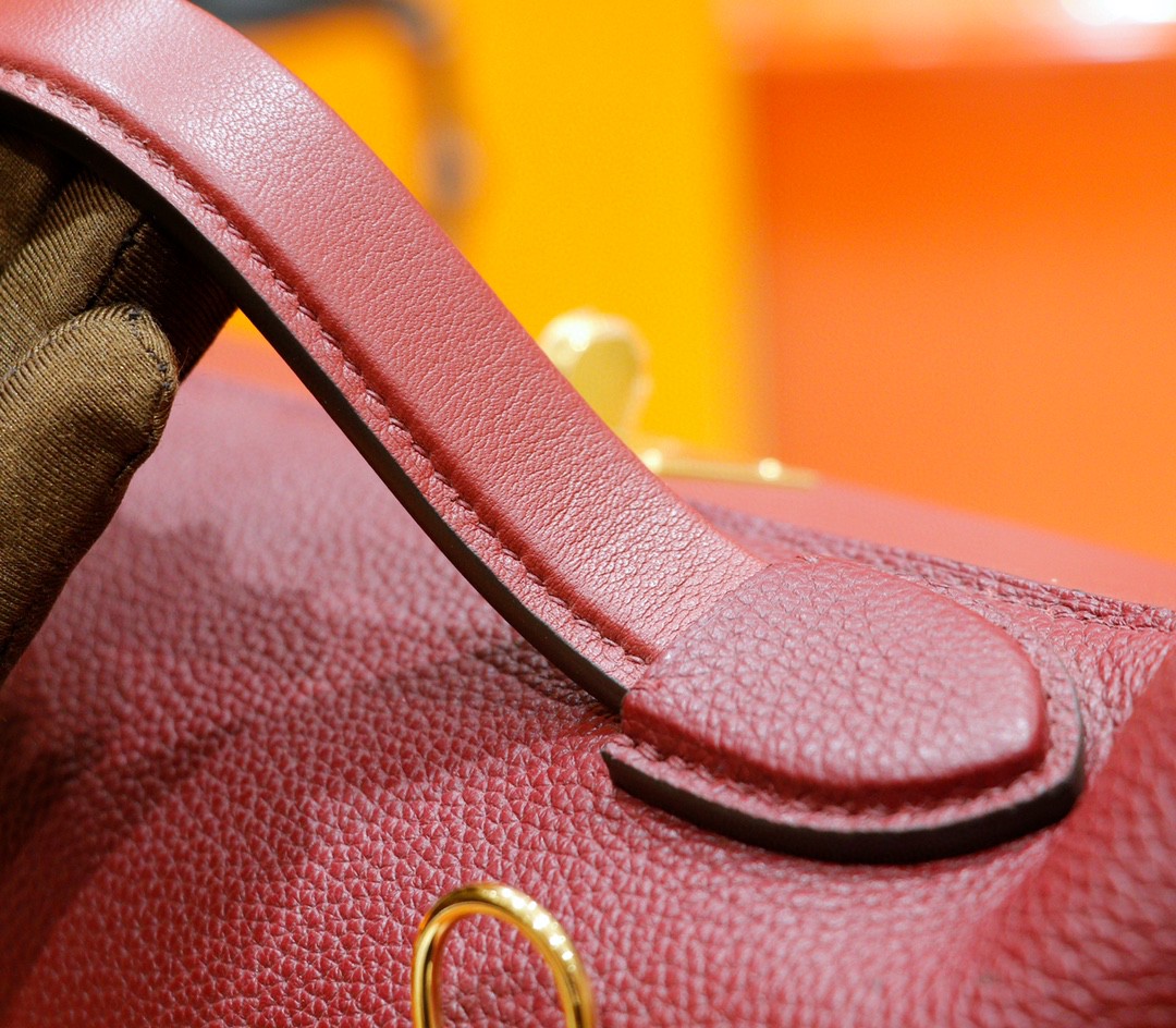 Hermès（爱马仕）H2424 酒红色 Evercolor拼Swift 全手缝小牛皮 金扣