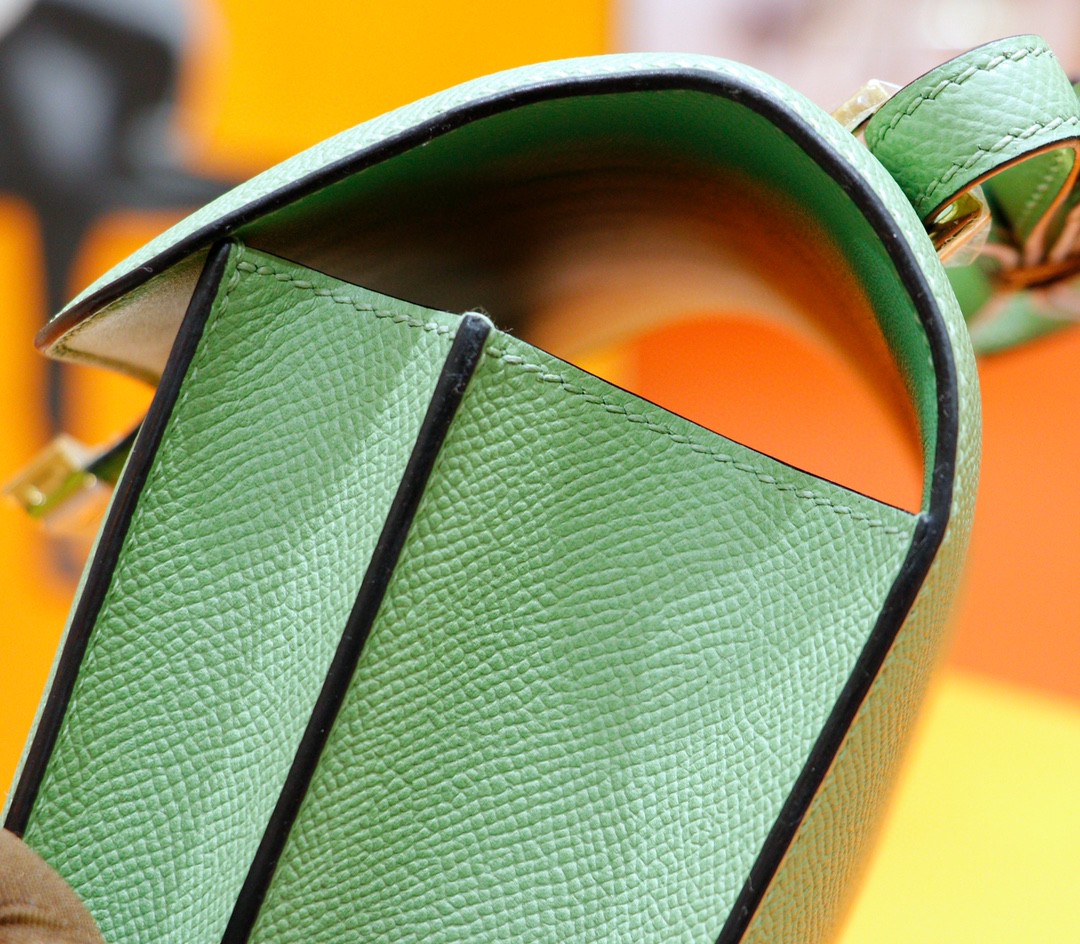 Hermès（爱马仕）Constance 空姐包 竹子绿 Epsom 全手缝 小牛皮 金扣 19cm