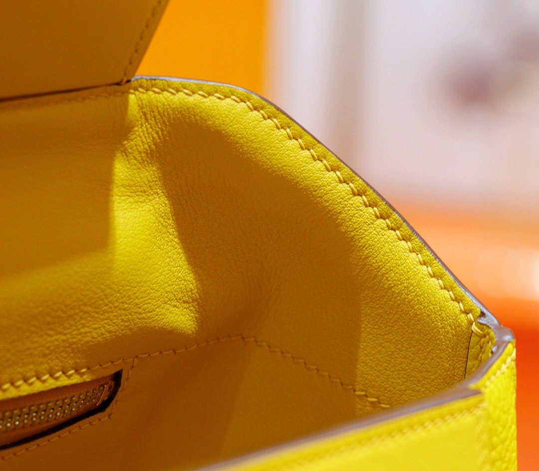 Hermès（爱马仕）H2424 琥珀黄 Evercolor拼Swift 全手缝 小牛皮 金扣