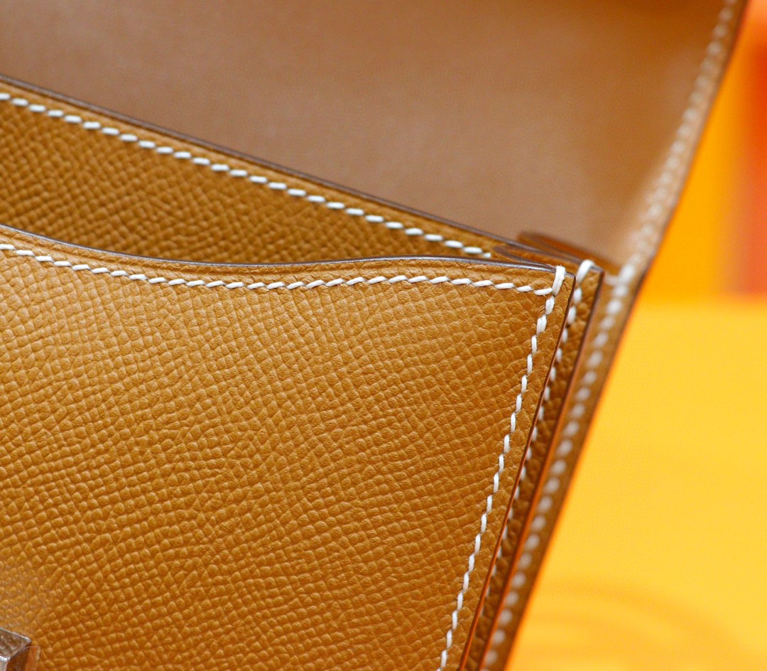 Hermès（爱马仕）Constance 空姐包 金棕 Epsom 小牛皮 全手缝 银扣 19cm