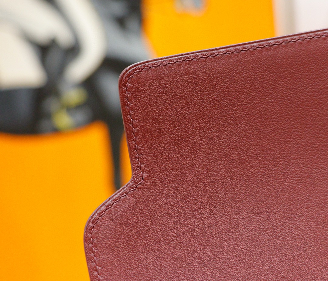 Hermès（爱马仕）Roulis 猪鼻子 酒红 Swift 全手缝 银扣 19cm