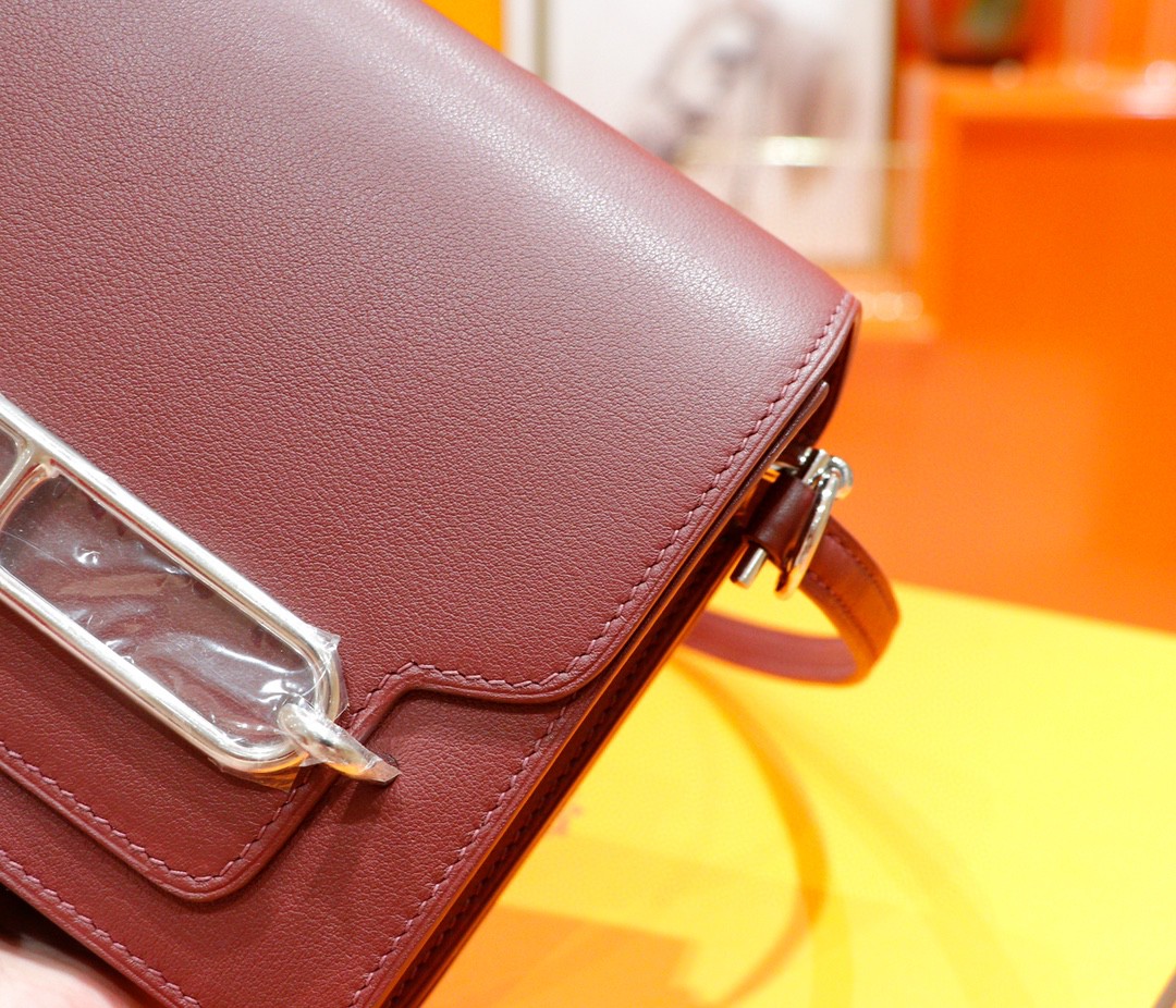Hermès（爱马仕）Roulis 猪鼻子 酒红 Swift 全手缝 银扣 19cm