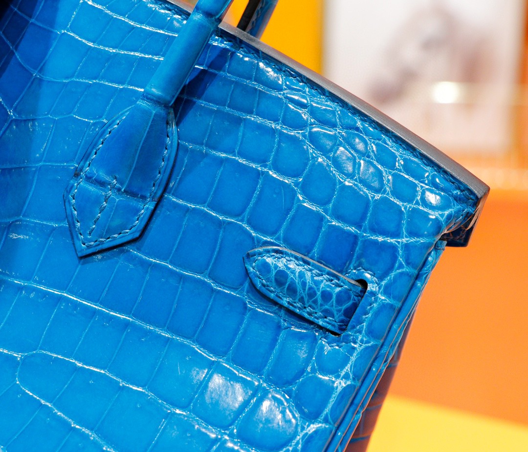 Hermès（爱马仕）Birkin 铂金包 亮面鳄鱼皮 伊兹密尔蓝 银扣 25cm