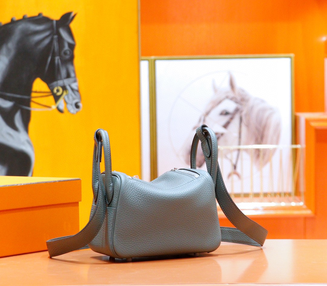 Hermès（爱马仕）Lindy 杏仁绿 Togo 全手缝 银扣 20cm
