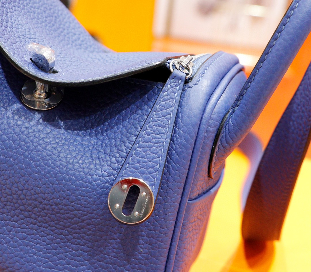 Hermès（爱马仕）Lindy 宝石蓝 Togo 全手缝 银扣 20cm