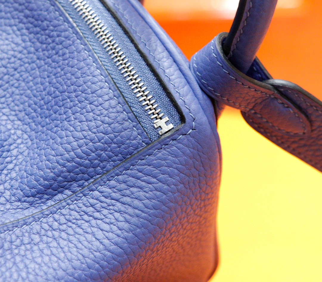 Hermès（爱马仕）Lindy 宝石蓝 Togo 全手缝 银扣 20cm
