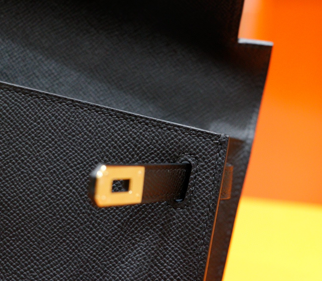 Hermès（爱马仕）Minikelly 迷你凯莉 晚宴包 黑色 Epsom 全手缝 金扣 22cm