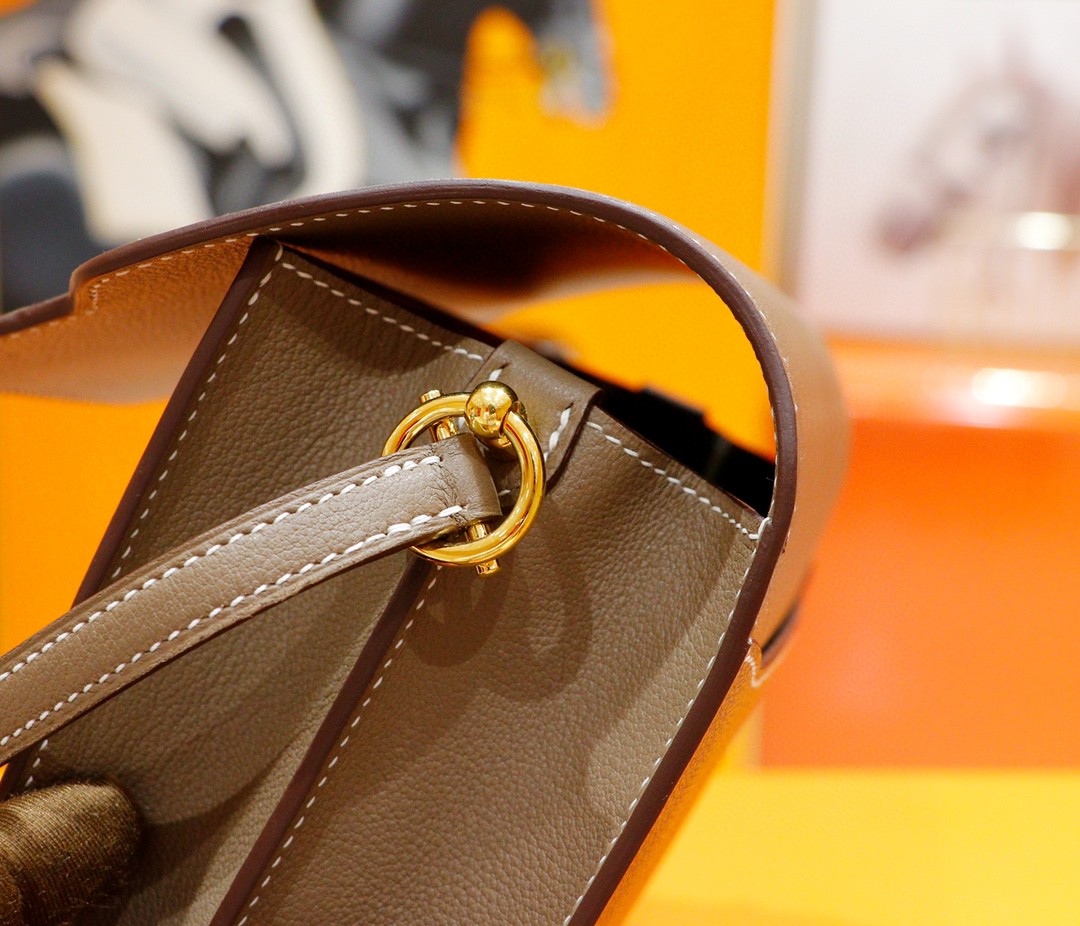 Hermès（爱马仕）Roulis 猪鼻包 19cm 大象灰 Evercolor 小牛皮 金扣 全手缝