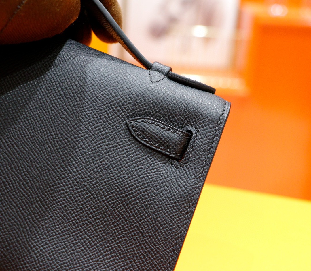 Hermès（爱马仕）Minikelly 迷你凯莉 晚宴包 黑色 Epsom 全手缝 金扣 22cm