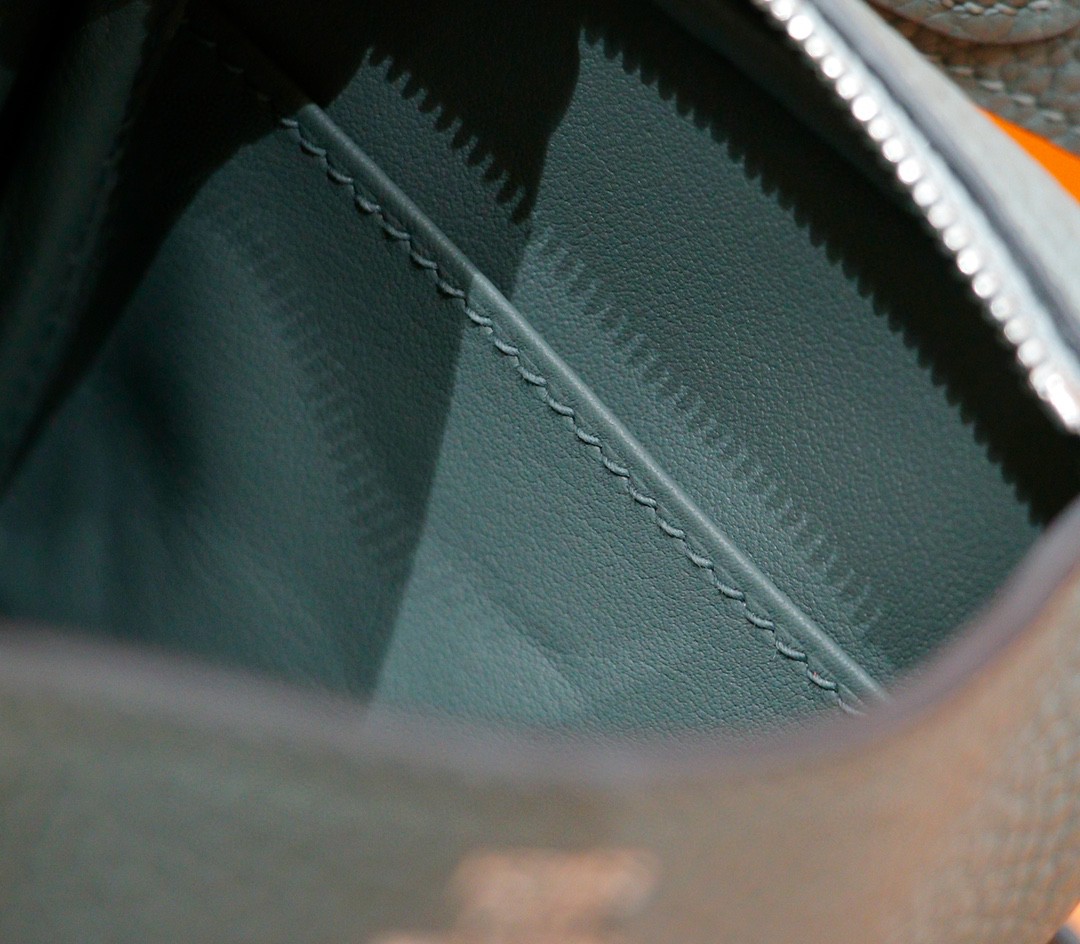 Hermès（爱马仕）Lindy 杏仁绿 Togo 全手缝 银扣 20cm