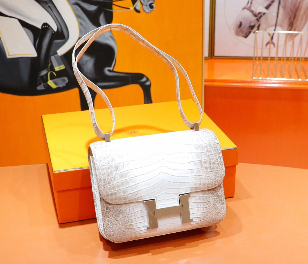 Hermès（爱马仕）Constance 空姐包 喜马拉雅 鳄鱼皮 银扣 24cm