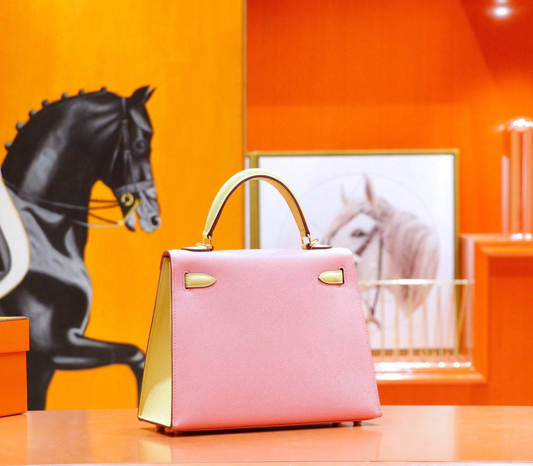 Hermès（爱马仕）Kelly 凯莉包 奶昔粉拼鹅蛋黄 Epsom 全手缝 金扣 25cm