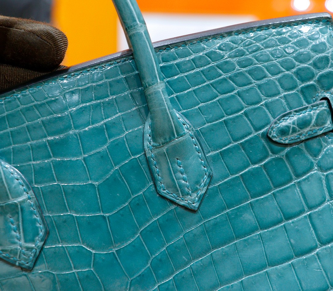 Hermès（爱马仕）Birkin 铂金包 维罗纳绿 亮面鳄鱼皮 金扣 25cm