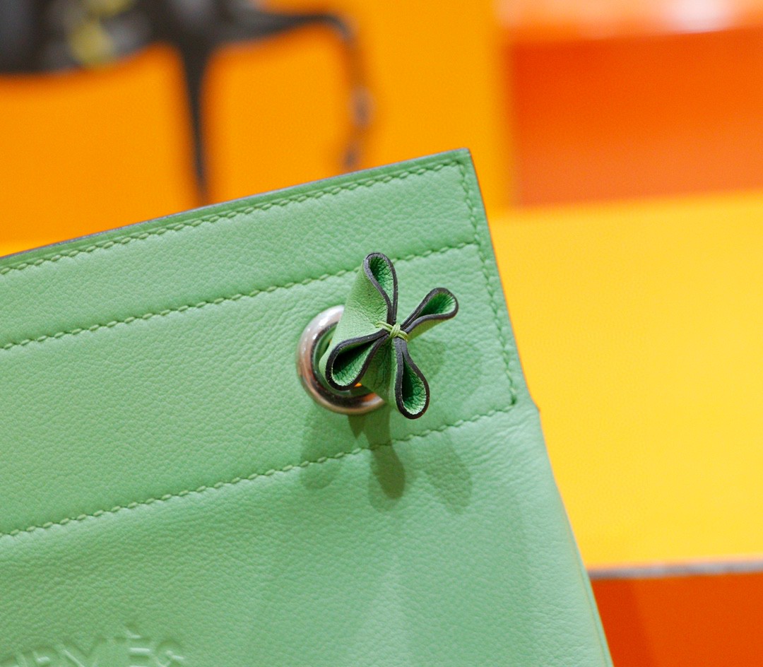 Hermès（爱马仕）Aline 斜挎包 牛油果绿 Swift 全手缝 银扣