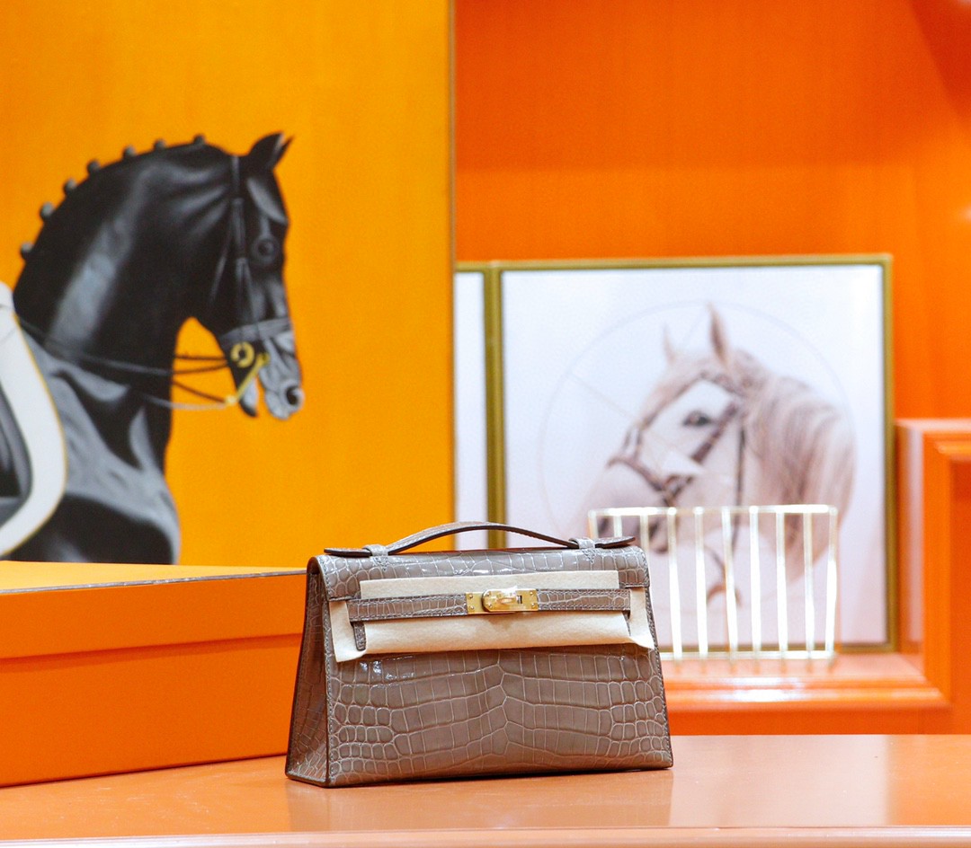 Hermès（爱马仕）Minikelly 迷你凯莉 晚宴包 斑鸠灰 亮面鳄鱼皮 金扣