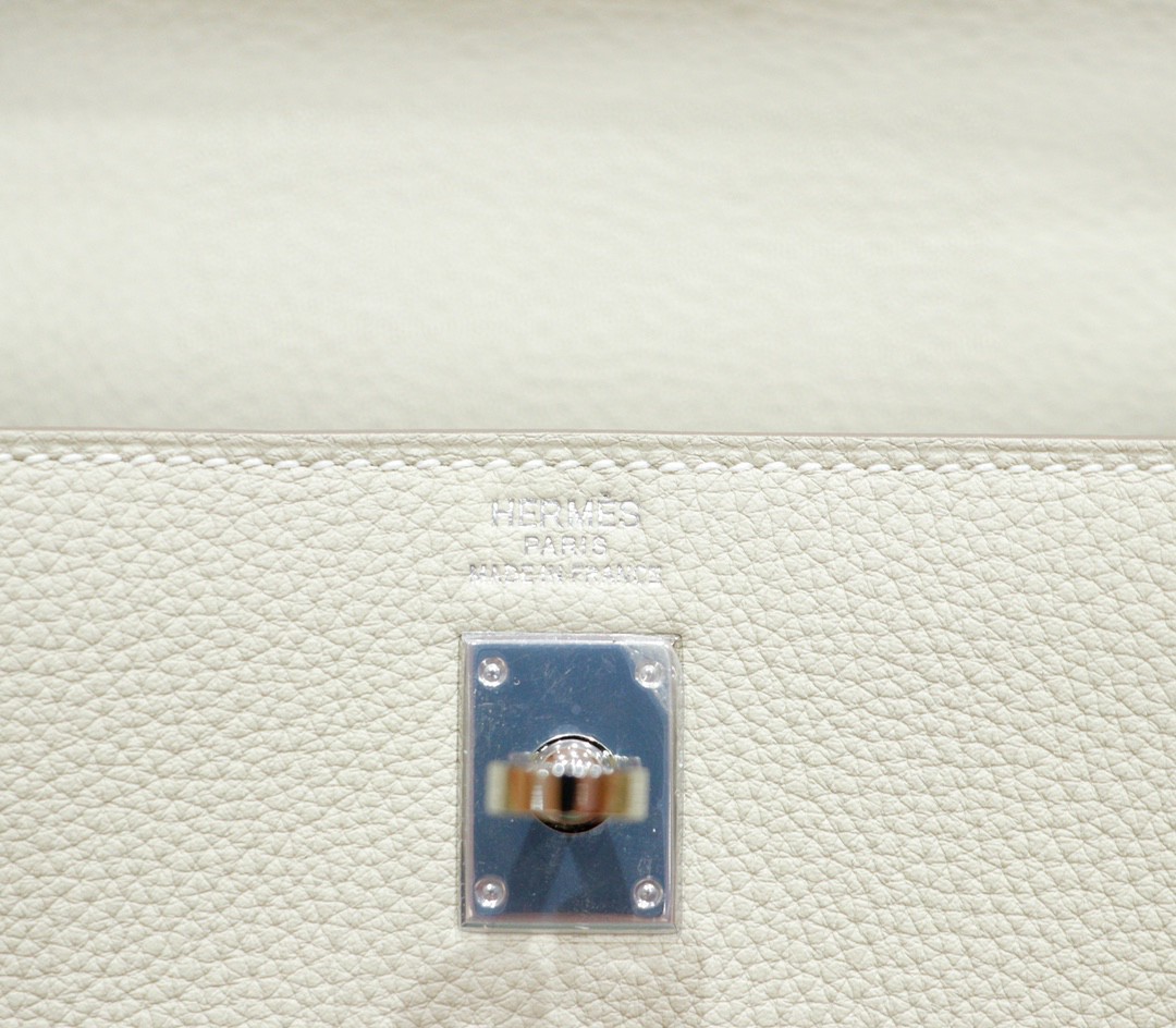 Hermès（爱马仕）Kelly 凯莉包 奶昔白 Togo 全手缝 银扣 25cm