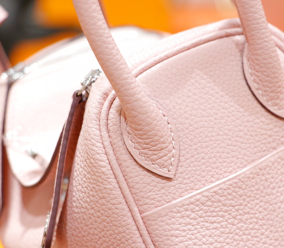Hermès（爱马仕）Lindy 琳迪包 奶昔粉 Togo 全手缝 银扣 20cm