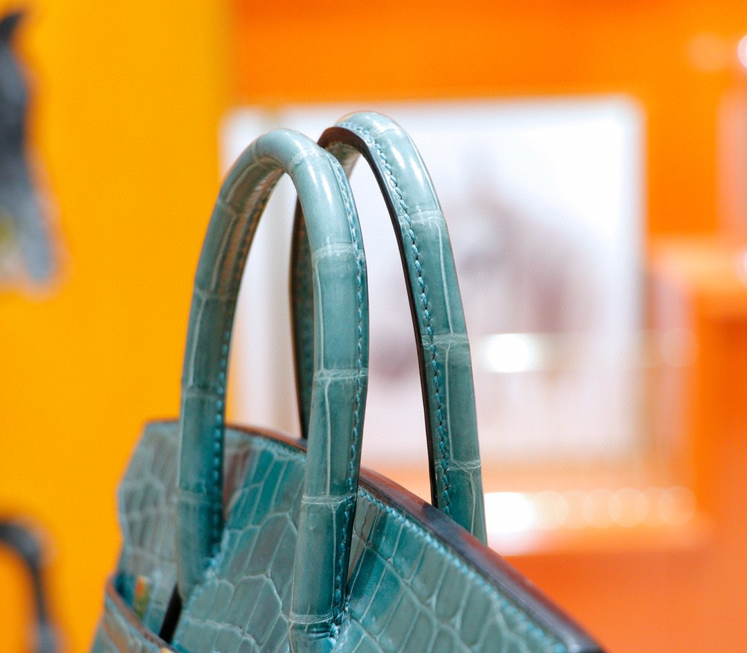 Hermès（爱马仕）Birkin 铂金包 维罗纳绿 亮面鳄鱼皮 金扣 25cm