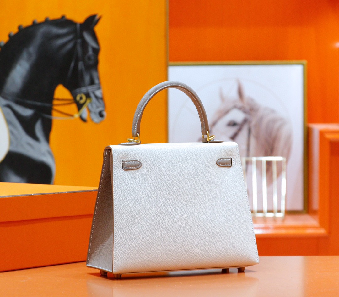 Hermès（爱马仕）Kelly 凯莉包 奶昔白拼海鸥灰 Epsom 全手缝 磨砂扣 25cm