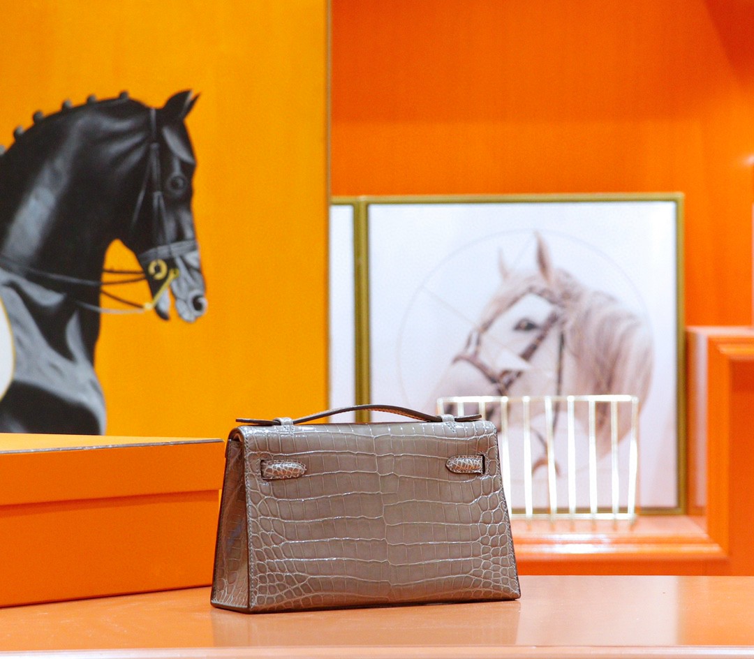 Hermès（爱马仕）Minikelly 迷你凯莉 晚宴包 斑鸠灰 亮面鳄鱼皮 金扣