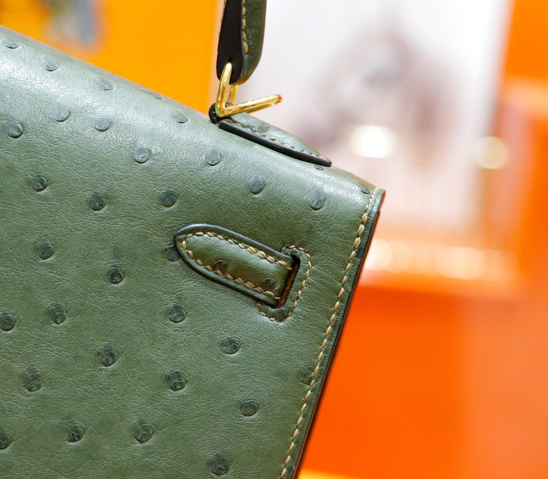 Hermès（爱马仕）Kelly 凯莉包 军绿色 南非鸵鸟皮 全手缝 金扣 25cm