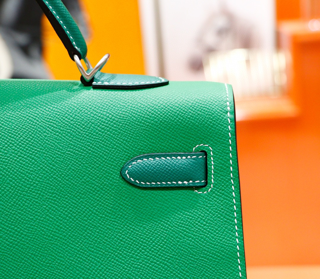 Hermès（爱马仕）Kelly 凯莉包 竹子绿拼丝绒绿 Epsom 全手缝 磨砂 银扣 40cm