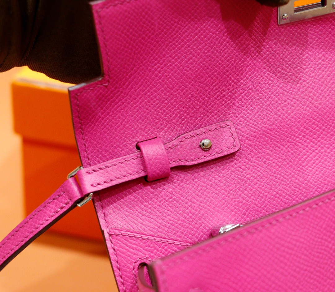 Hermès（爱马仕）Kelly ToGo 玉兰粉 Epsom 全手缝 银扣