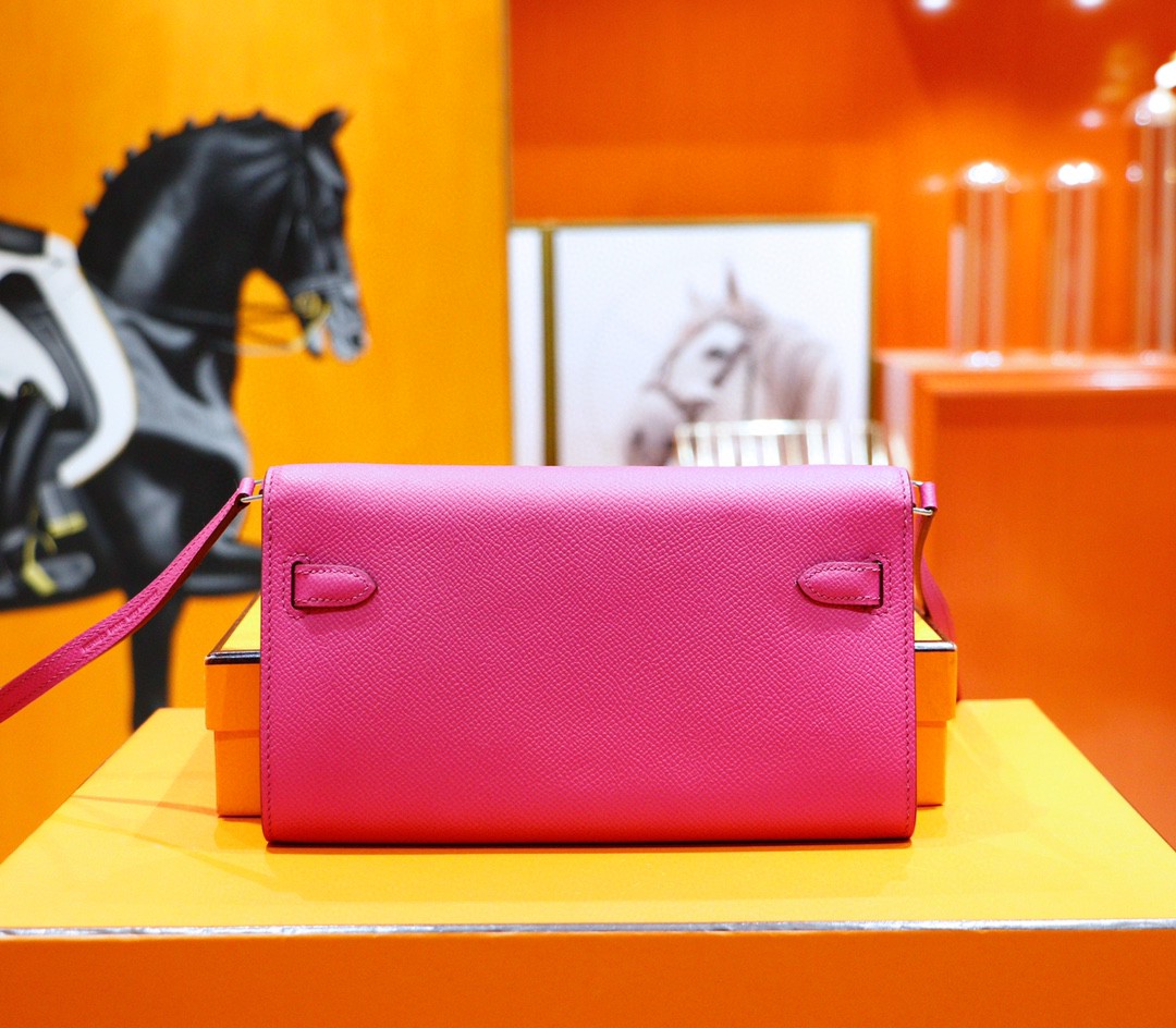 Hermès（爱马仕）Kelly ToGo 玉兰粉 Epsom 全手缝 银扣