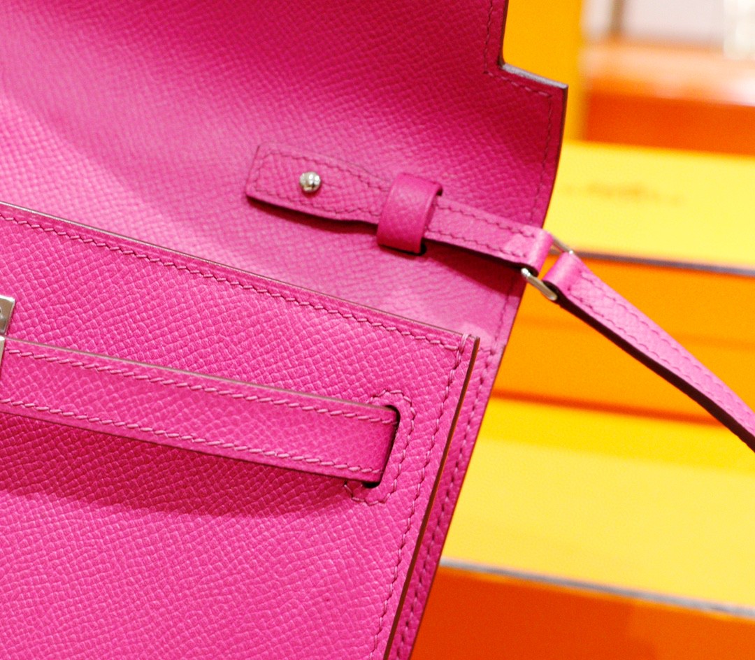 Hermès（爱马仕）Kelly ToGo 玉兰粉 Epsom 全手缝 银扣