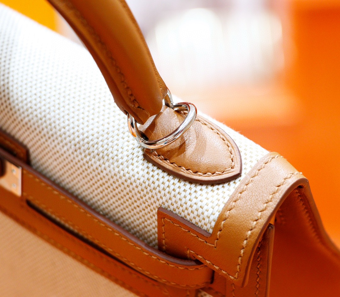 Hermès（爱马仕）Kelly 凯莉包 金棕色 Swift拼原版帆布 订制款 银扣 25cm