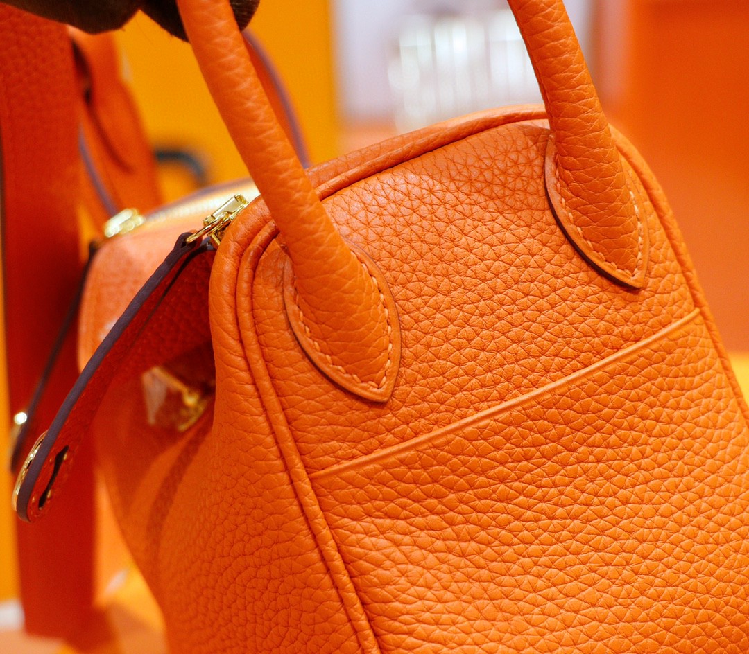 Hermès（爱马仕）Lindy 琳迪包 橙色 Togo 全手缝 金扣 20cm