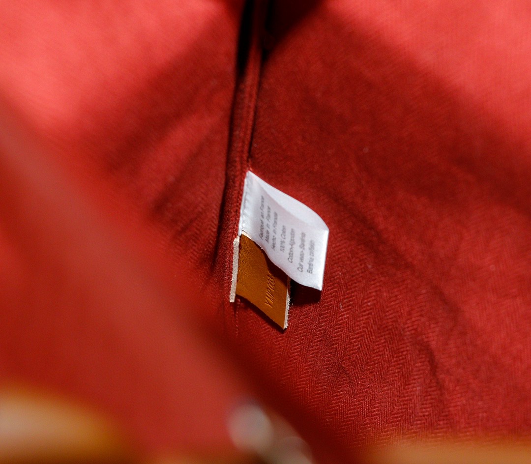 Hermès（爱马仕）Aline 酒红色 原版帆布拼Swift 银扣