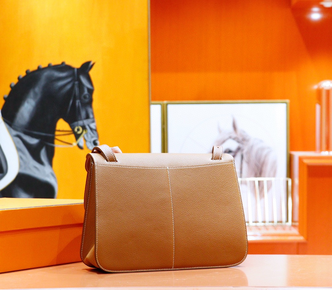 Hermès（爱马仕）Halzan 金棕 Evercolor 全手缝 银扣 31cm