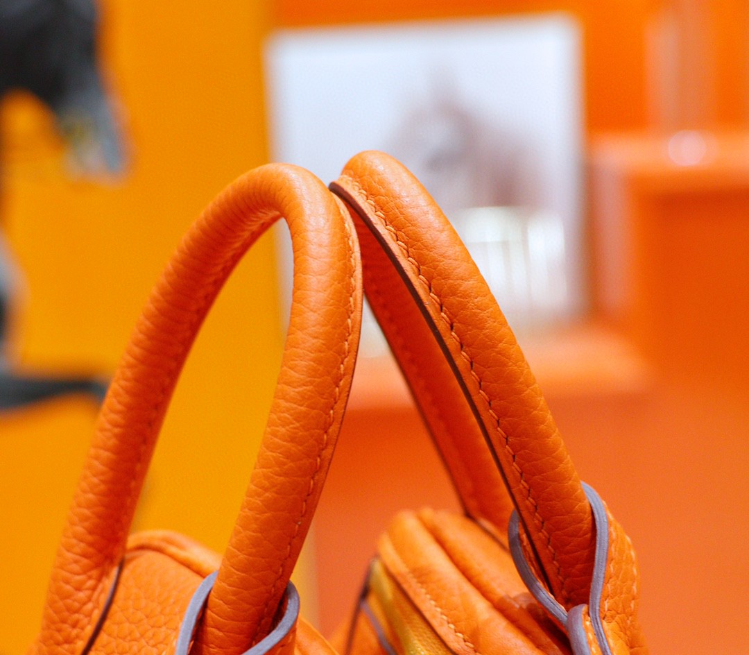 Hermès（爱马仕）Lindy 琳迪包 橙色 Togo 全手缝 金扣 20cm