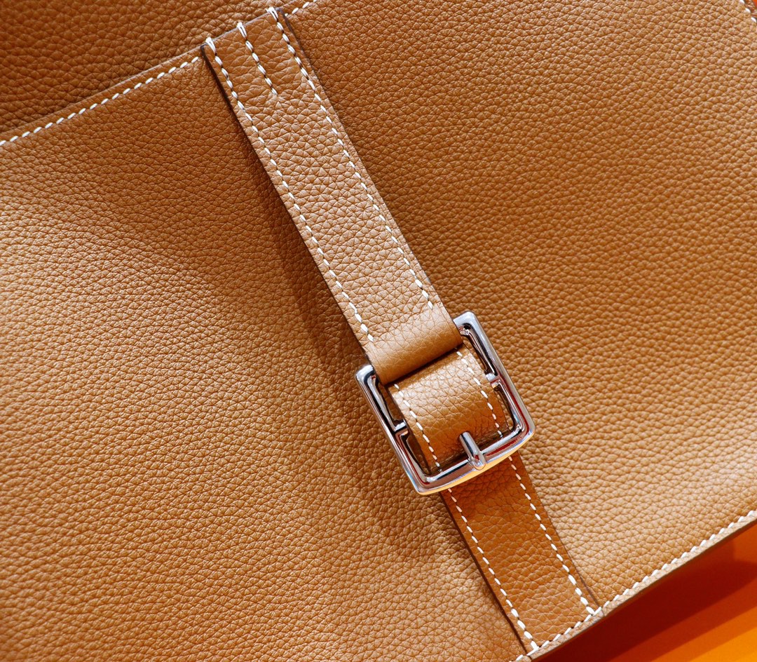 Hermès（爱马仕）Halzan 金棕 Evercolor 全手缝 银扣 31cm