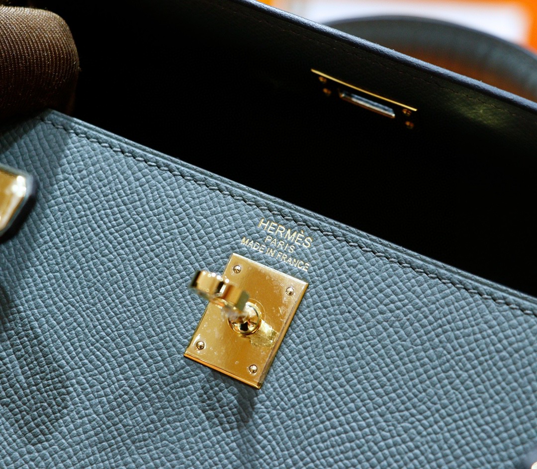Hermès（爱马仕）Kelly 凯莉包 杏仁绿 Epsom 全手缝 金扣 25cm